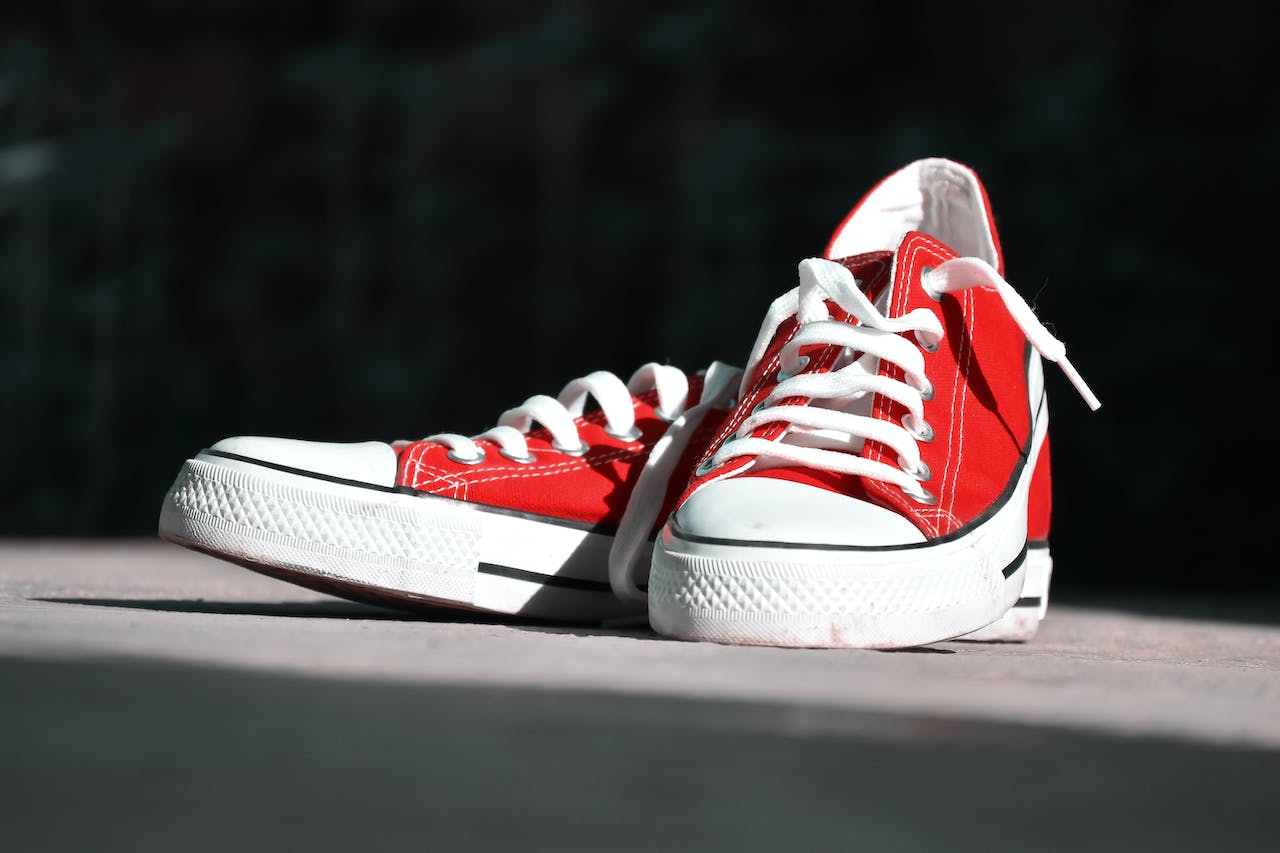 tênis masculino vermelho